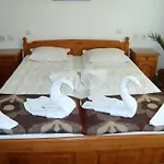 Perla 3*